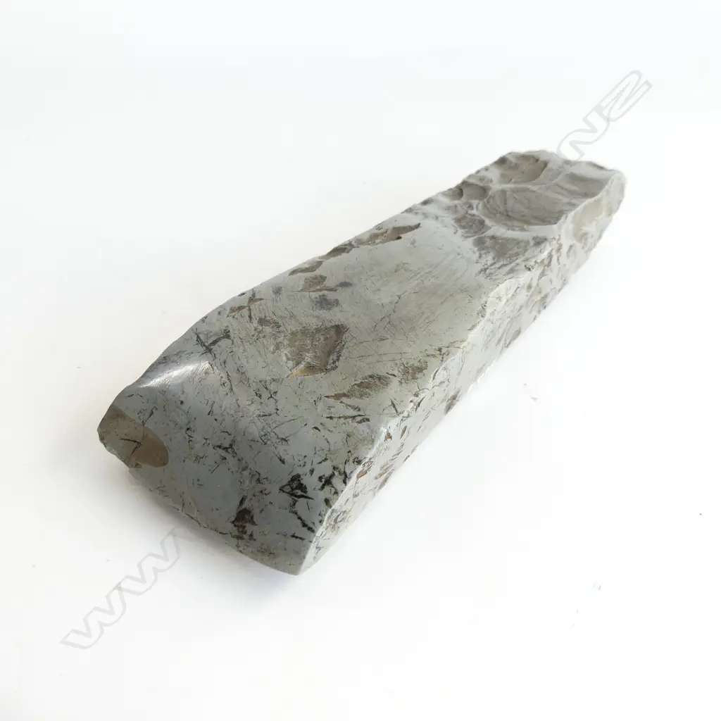 A large Māori pre-European stone toki, Image 1++
